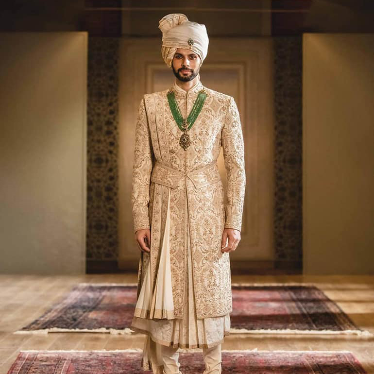 Groom-Make 1